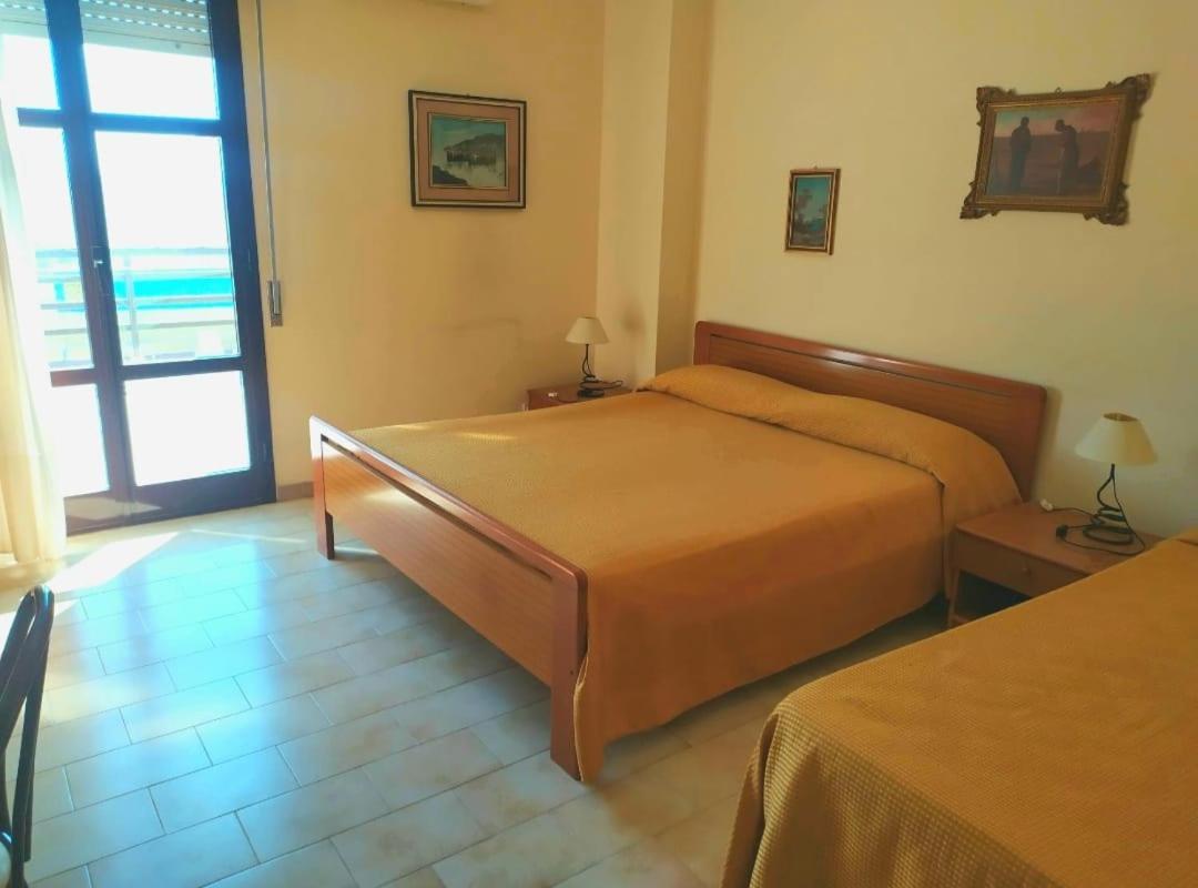 Agathae Hotel & Residence Scoglitti Exteriör bild