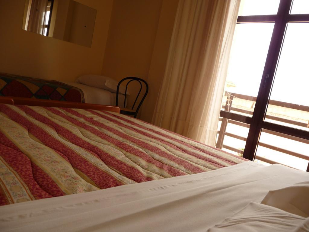 Agathae Hotel & Residence Scoglitti Exteriör bild