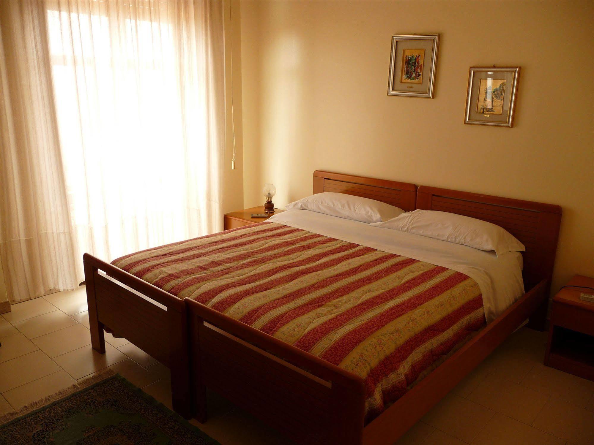 Agathae Hotel & Residence Scoglitti Exteriör bild